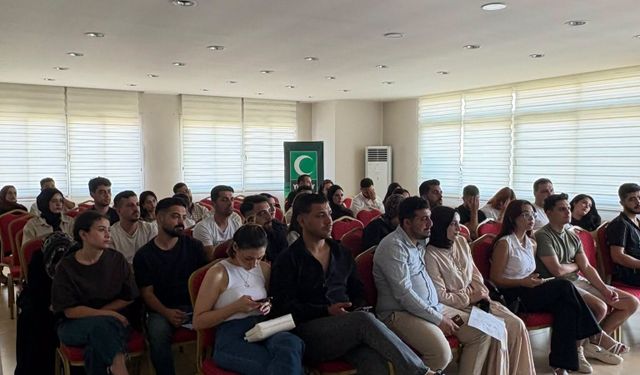 Evlenecek çiftler evlilik öncesi eğitimde buluştu