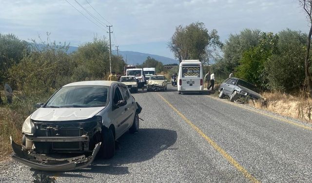 Zincirleme trafik kazası: 2 yaralı