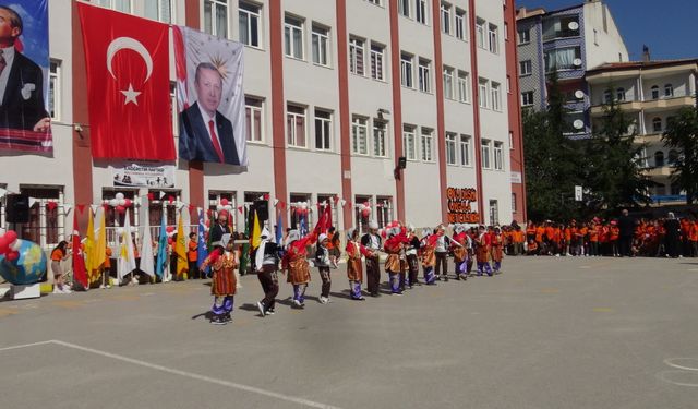 İlköğretim Haftası Niğde'de törenle kutlandı