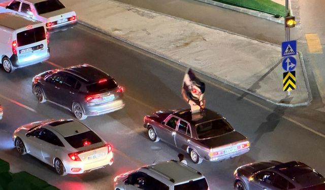 Niğde’de Beşiktaşlı taraftarlar galibiyeti konvoyla kutladı