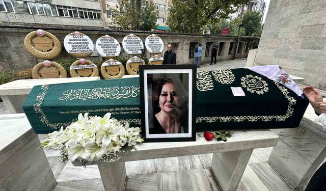 Oyuncu Gülsen Tuncer son yolculuğuna uğurlanıyor