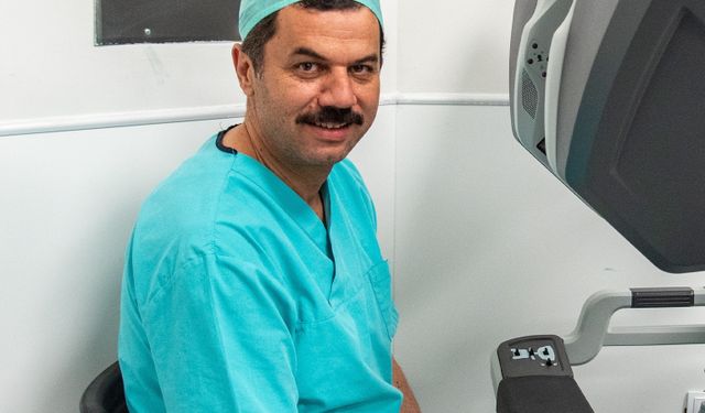 Robotik cerrahi ameliyatlarından fark ücret alınmıyor
