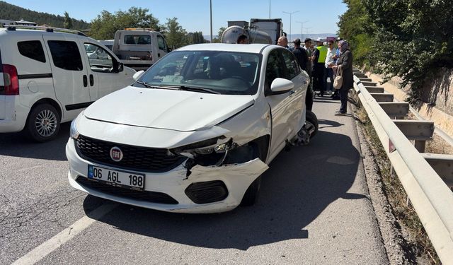 3 araçlı zincirleme kaza: 5 yaralı