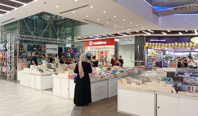 Niğde Temapark AVM'de fuar keyfi sürüyor