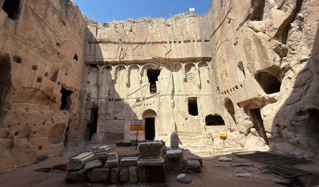 Gümüşler Manastırı’nı yaklaşık 50 bin kişi ziyaret etti
