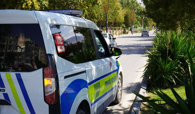 Niğde’de trafik denetimlerinde bin 843 sürücüye ceza