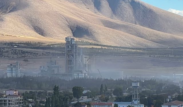 Niğde’de kuvvetli rüzgar etkili oldu