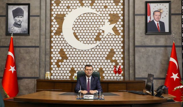 Vali Akmeşe’den 29 Ekim Cumhuriyet Bayramı mesajı
