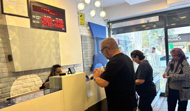Dolar gücünü koruyor, euro geriliyor