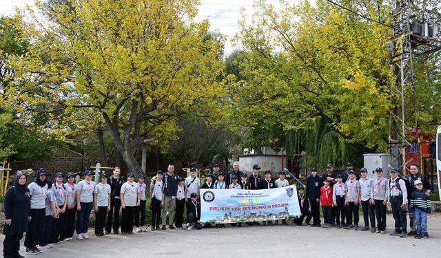 Niğde’de izciler Uzandı Vadisi’nde doğa yürüyüşü yaptı
