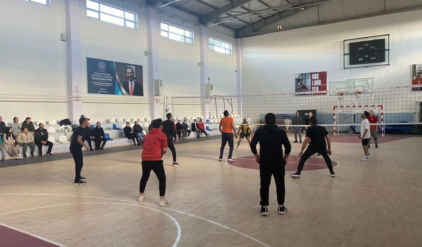 Altunhisar’da  Voleybol Turnuvası tamamlandı
