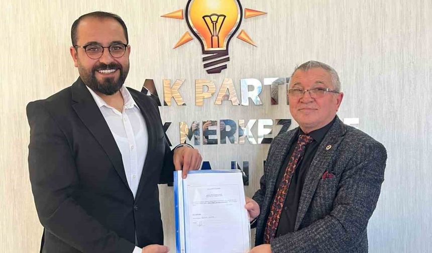 AK Parti’li Belediye Meclis Üyesi İstifa Etti