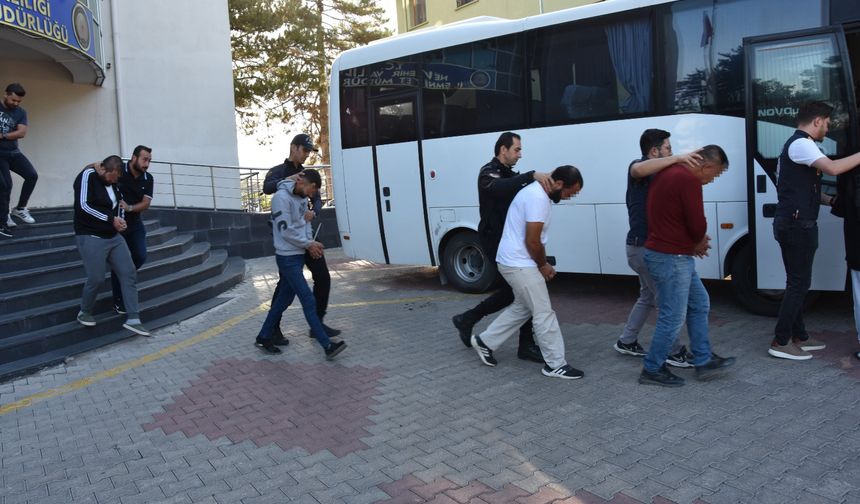 Berberin Örgüt Liderliği Yaptığı Çete Çökertildi