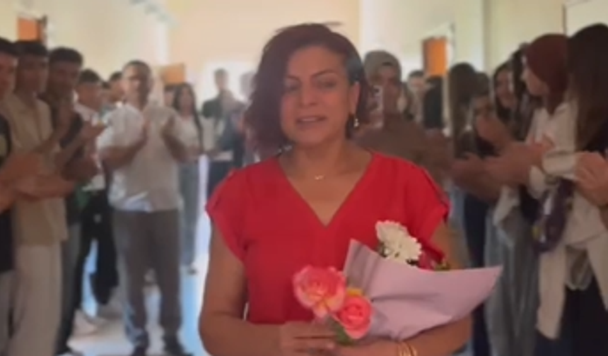 Cumhuriyet Anadolu Lisesi’nde duygusal veda