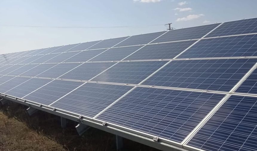Güneş enerjisi santralinde temizlik çalışmaları tamamlandı