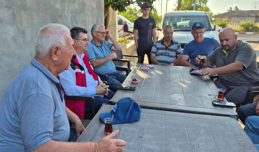 Tarım Müdürü köy köy gezip üreticinin sorunlarını dinliyor