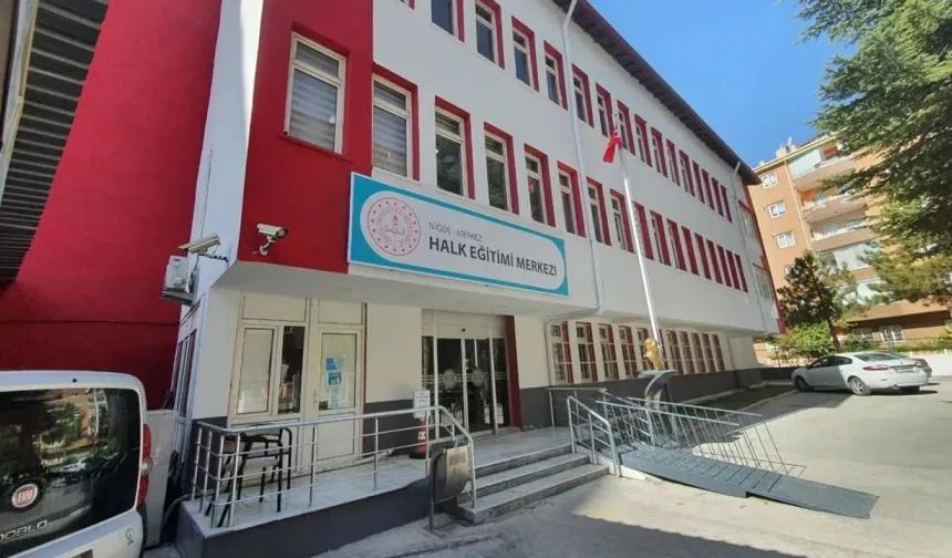 Halk Eğitim’den gençlere akademik destek