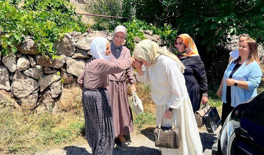 Niğde'de şehit annesi Erbay unutulmadı