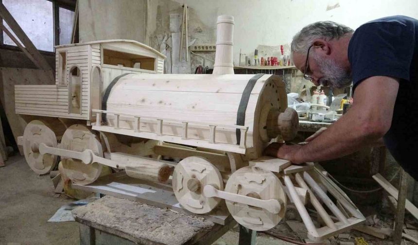 Çocukluk sevdası emeklilikte mesleğe dönüştü