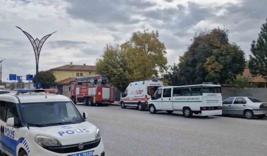 Yaşlı adam evinde ölü bulundu