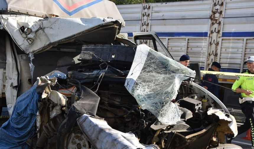 Trafik kazası: 1 ölü, 2 yaralı