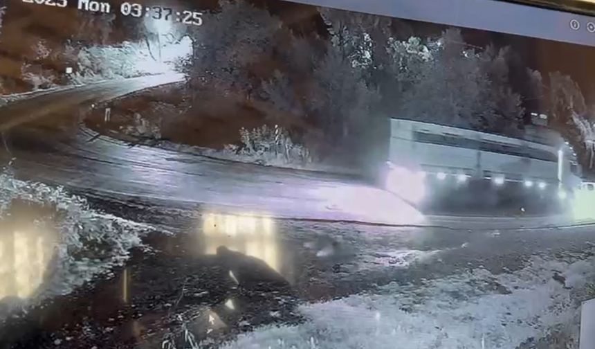 Şerit ihlali yapan kamyon kazaya neden oldu