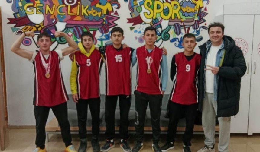 Bilek güreşinde büyük başarı