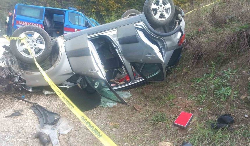 Şarampole uçan araç anne ve oğluna mezar oldu