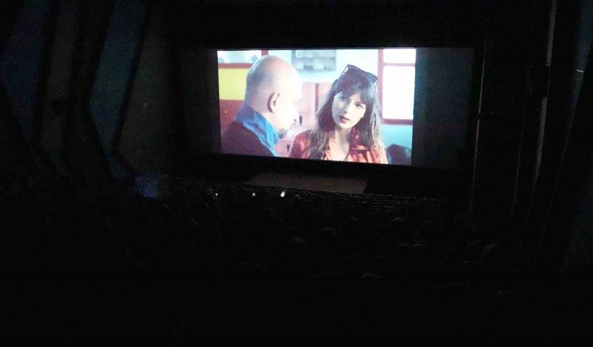 Kadınlar için film gösterimi