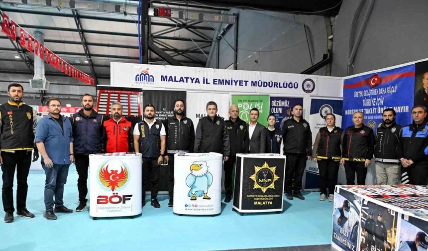 Kitap Fuarı’nda Emniyet’ten bilgilendirme standı