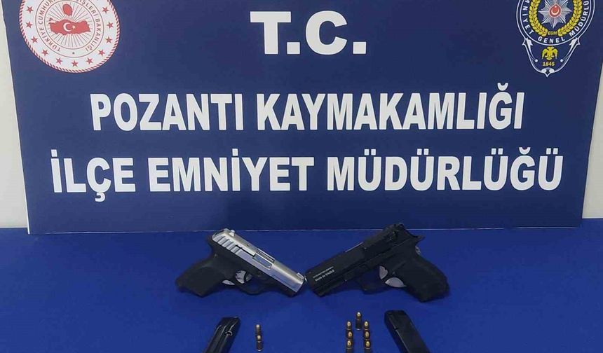 Polisin uygulamasında 2 tabanca ele geçirildi
