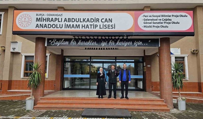 Şehit Atilla Dişkeser'in kızı öğretmenler gününde unutulmadı