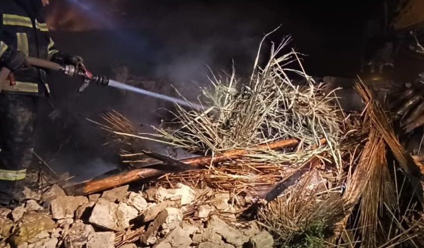 Tek katlı evdeki yangın korkuttu