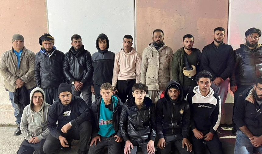 Tırın dorsesinden 16 göçmen çıktı, 2 organizatör tutuklandı