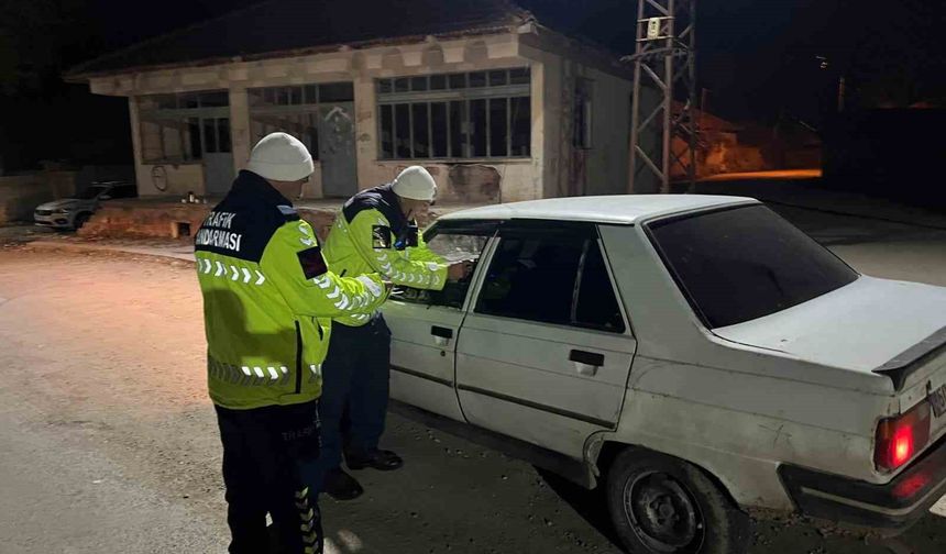 Trafik denetiminde kurallara uymayan sürücülere ceza yağdı