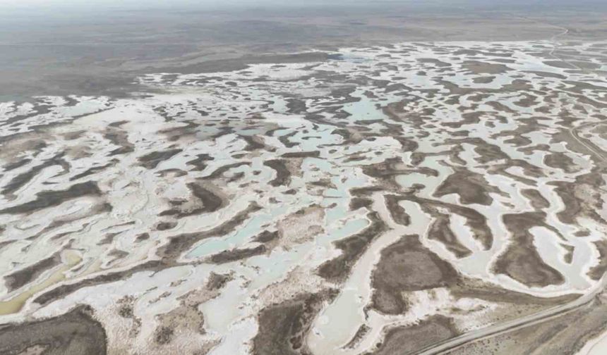 Tuz Gölü'nde kırmızı alarm: 90 yılda yüzde 85 küçüldü