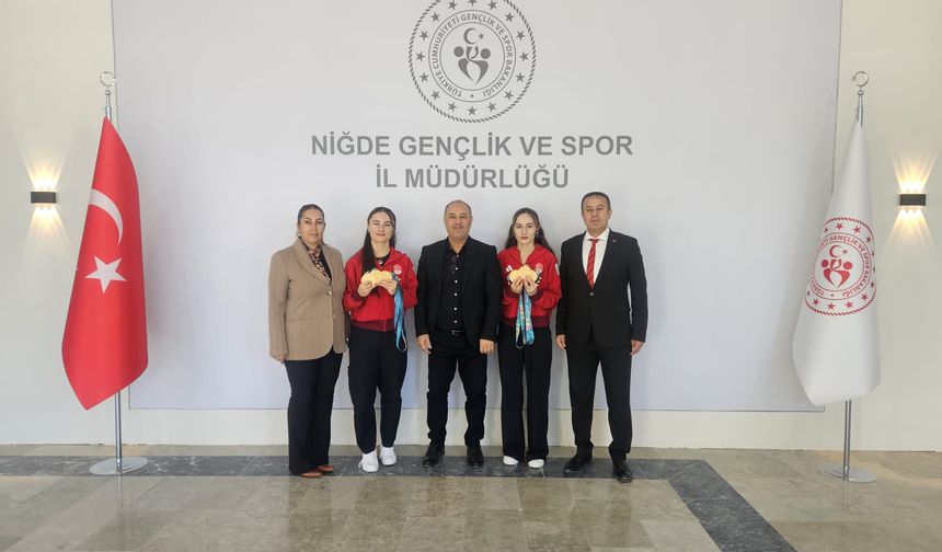 Niğdeli şampiyonlar madalyalarla döndü