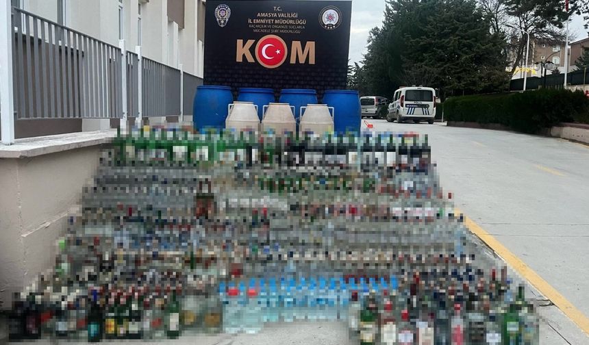 Kaçak alkol operasyonu: 615 şişe ve 30 bidon ele geçirildi