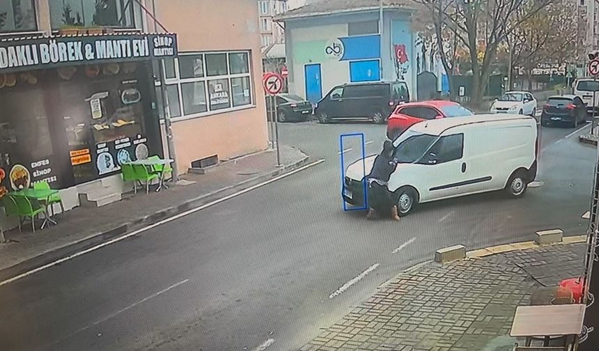 Aracın yayaya çarptığı anlar kameraya yansıdı
