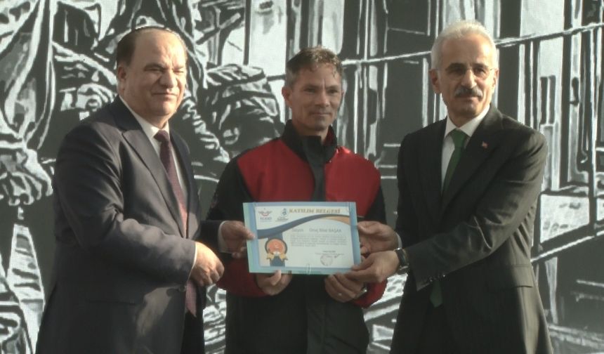 Bakan Uraloğlu: '10 milyondan fazla engelli yolcumuz ücretsiz seyahat hakkından yararlandı'