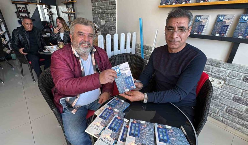 Emekli polis memurundan şiir kitabı imza gününe yoğun ilgi