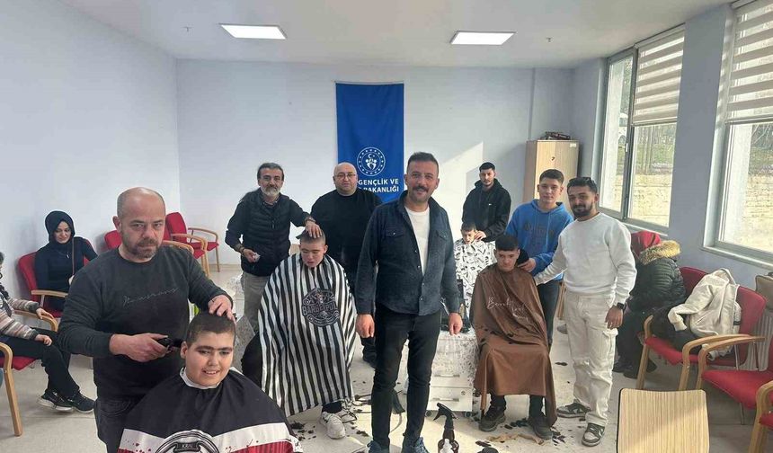 Engelli çocukların yüzleri güldü