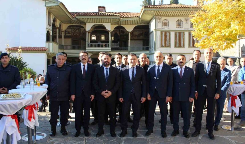 Hükümlülerin el emeği göz nuru ürünleri görücüye çıktı