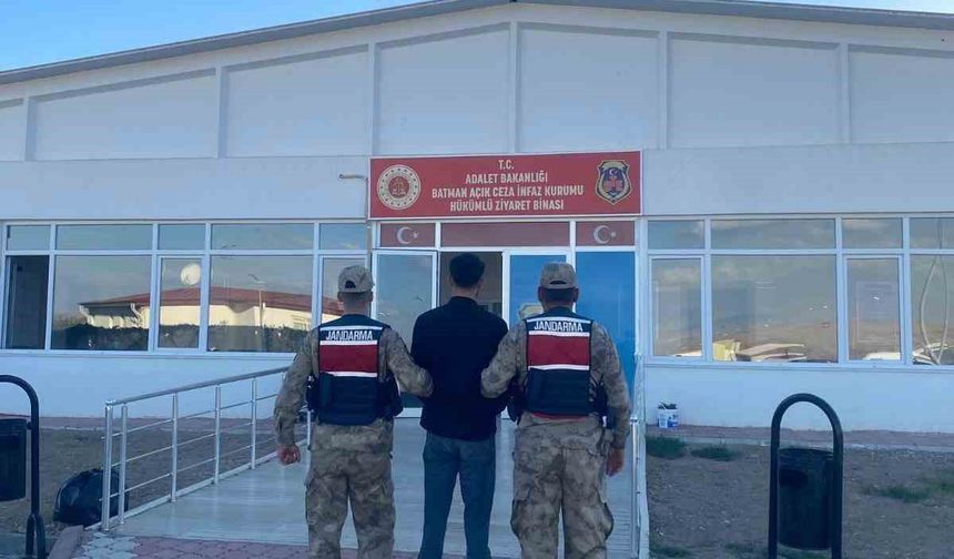 Jandarmadan aranan şahıslara yönelik operasyon: 21 kişi yakalandı