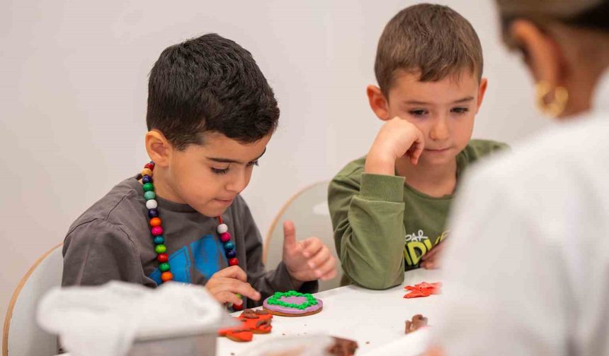 Minik şeflerden 'yılbaşı' kurabiyeleri