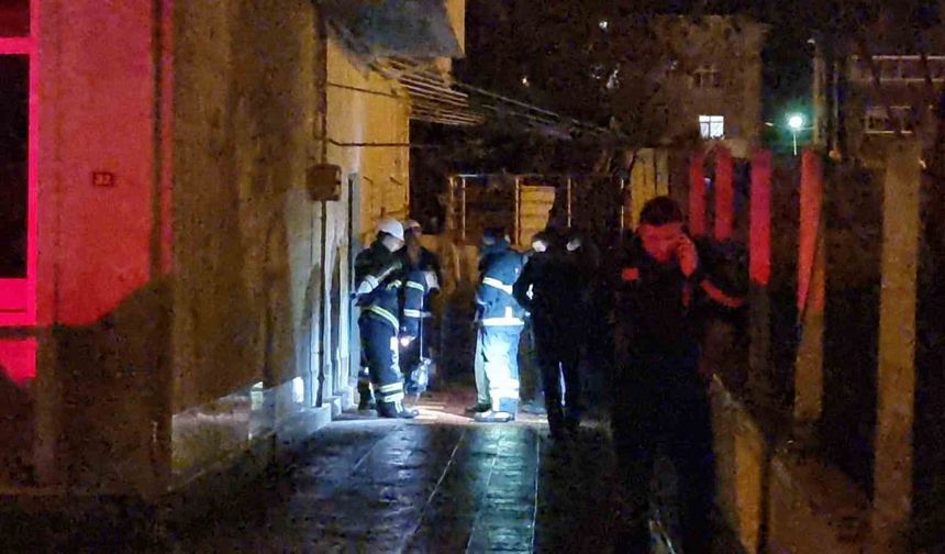 Kömürlük yangını korkuttu