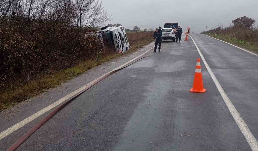 Petrol tankeri devrildi