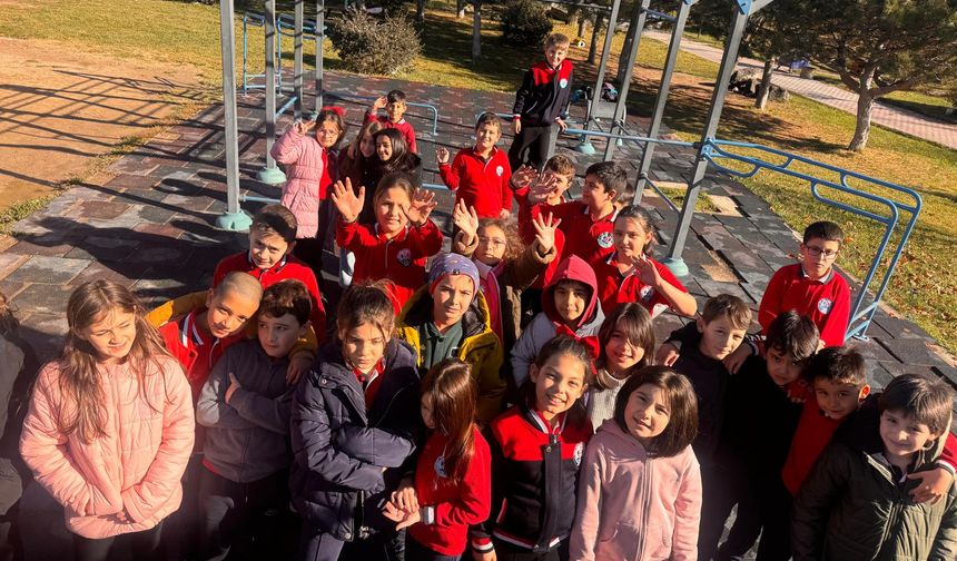 Niğde’de öğrencilerden sokak hayvanları için anlamlı çalışma