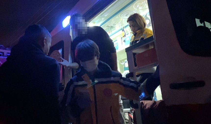 Alkollü sürücü polislerden polis istedi: 'Emniyeti arayın buraya polis ekipleri gelsin'