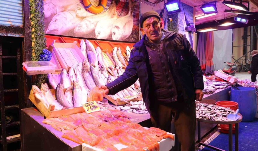 Soğuk havalar, balık tezgahlarını da vurdu